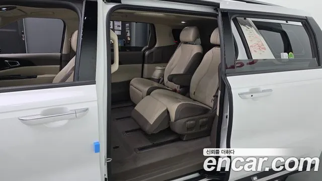 Kia Canival Carnival 4 поколение Бензин 7 мест Signature — Фото автомобиля 11