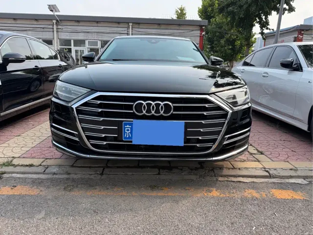 Audi A8 — Фото автомобиля 14