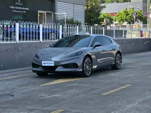 Фотография автомобиля — Denza Z9GT