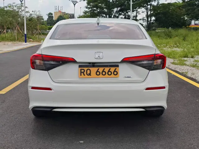 Honda Civic — Фото автомобиля 4