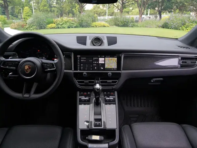 Porsche Macan — Фото автомобиля 6
