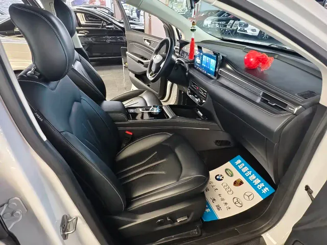 Ford Edge — Фото автомобиля 14