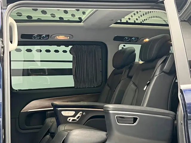 Mercedes-Benz V-Class — Фото автомобиля 11