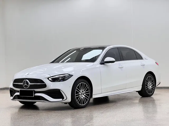 Фотография автомобиля — Mercedes-Benz C-Class