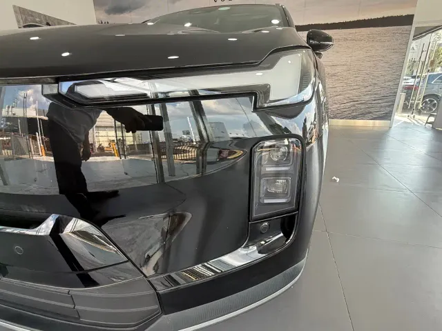 Volvo XC70 Plug-in Hybrid — Фото автомобиля 13