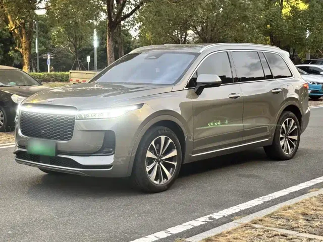 Фотография автомобиля — Li Auto ONE