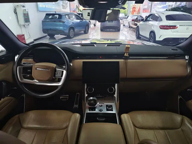 Land Rover Range Rover — Фото автомобиля 24