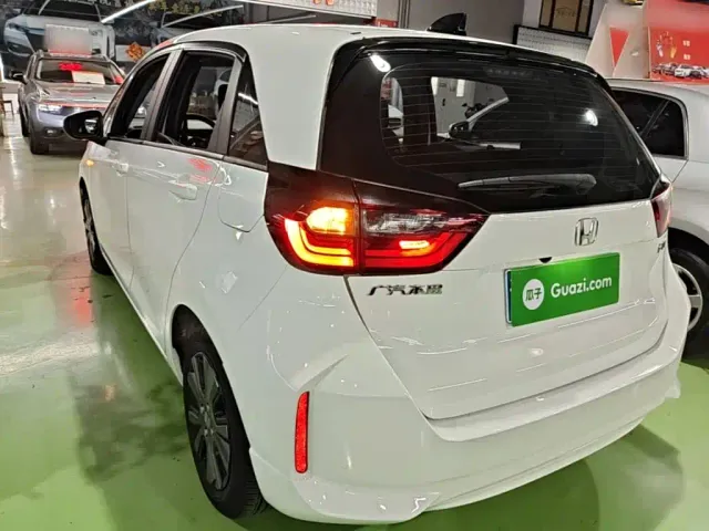 Honda Fit — Фото автомобиля 4