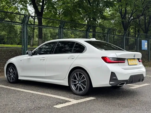 BMW 3 Series — Фото автомобиля 5