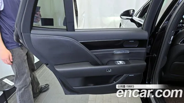 Genesis G90 Бензин 3.5 турбо AWD — Фото автомобиля 23
