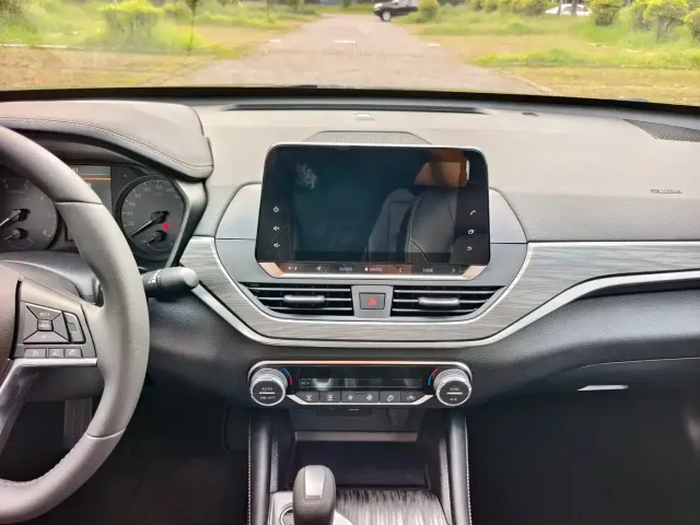 Nissan Teana — Фото автомобиля 8