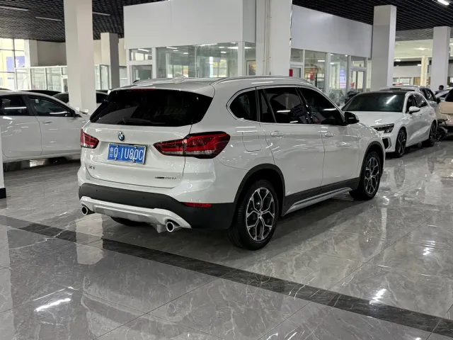 BMW X1 — Фото автомобиля 10