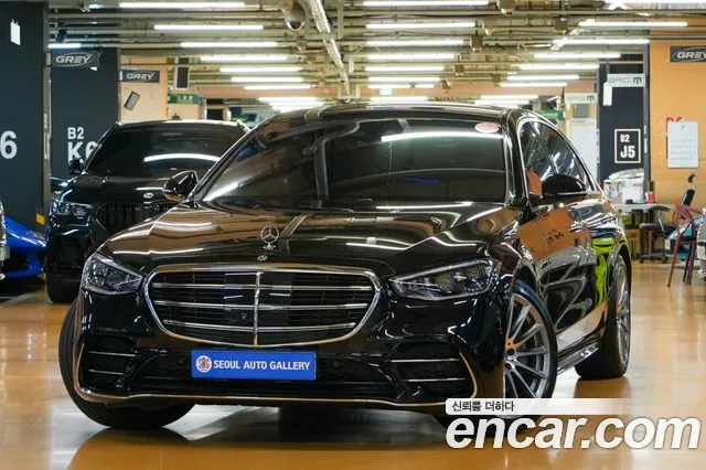 Mercedes-Benz S-Class — Фото автомобиля 3