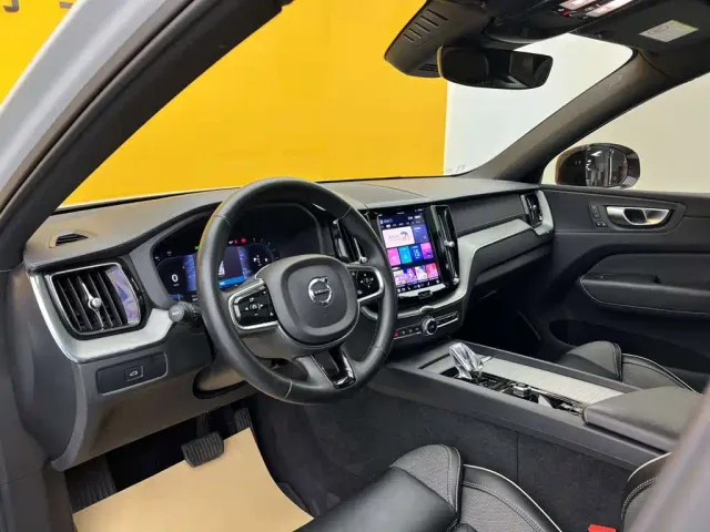 Volvo XC60 — Фото автомобиля 27