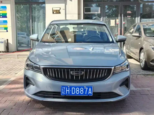 Geely Emgrand — Фото автомобиля 2