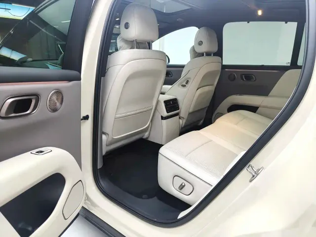 Li Auto i6 — Фото автомобиля 12