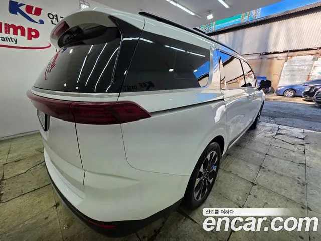 Kia Carnival 4th Gen — Фото автомобиля 5