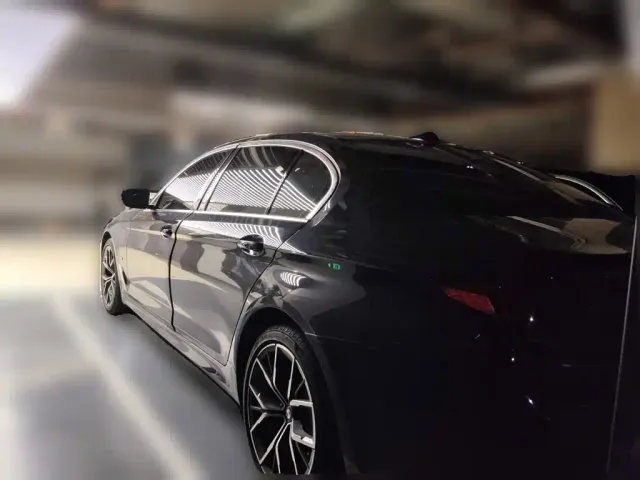 BMW 5 Series — Фото автомобиля 4