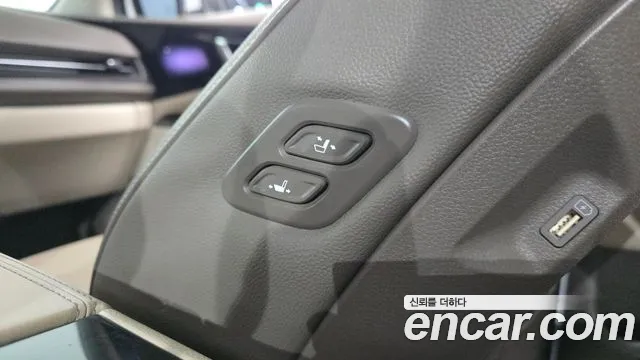 Kia Carnival 4th Gen — Фото автомобиля 30
