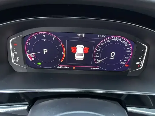 Volkswagen Passat — Фото автомобиля 8
