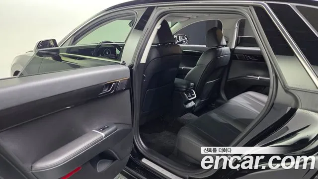 Hyundai Grandeur Grandeur (GN7) 2.5 Бензин 2WD — Фото автомобиля 26