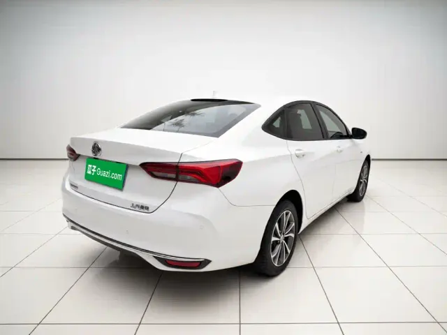 Buick Verano — Фото автомобиля 4