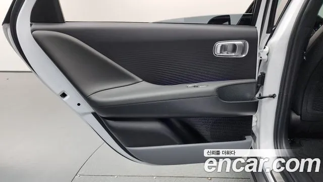 Hyundai Ioniq 6 — Фото автомобиля 14