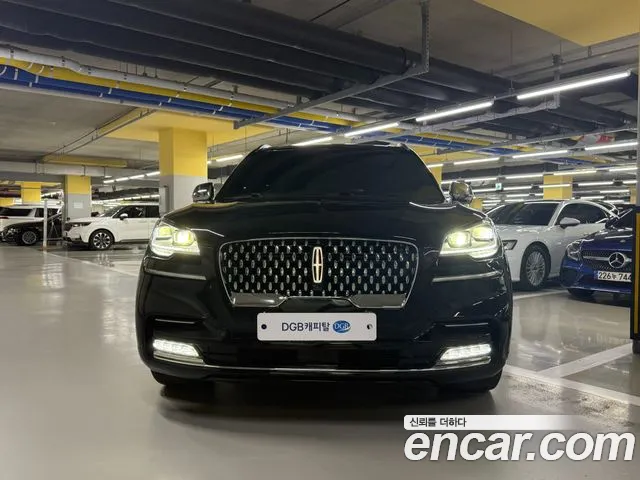 Lincoln Aviator — Фото автомобиля 3