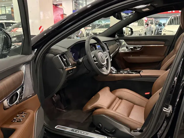 Volvo S90 — Фото автомобиля 5
