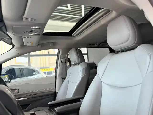Toyota Granvia — Фото автомобиля 6