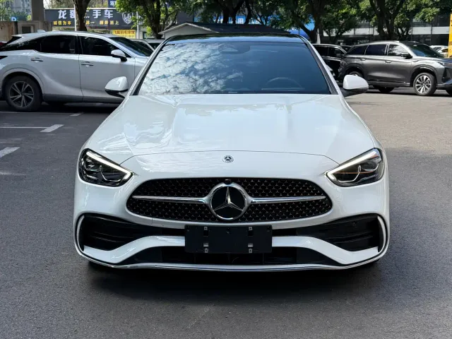 Mercedes-Benz C-Class — Фото автомобиля 2