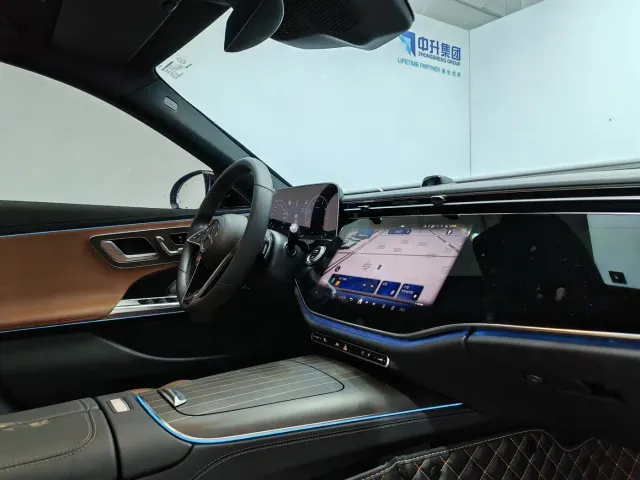 Mercedes-Benz E-Class — Фото автомобиля 15