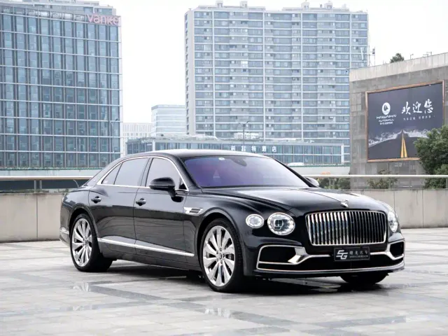 Bentley Flying Spur — Фото автомобиля 3