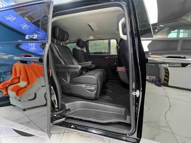 GAC Trumpchi E8 — Фото автомобиля 15