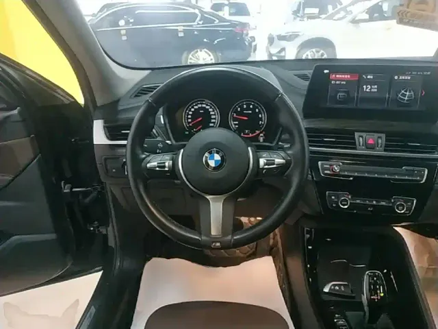 BMW X1 — Фото автомобиля 10