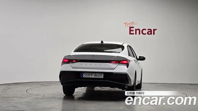 Hyundai Avante CN7 — Фото автомобиля 4