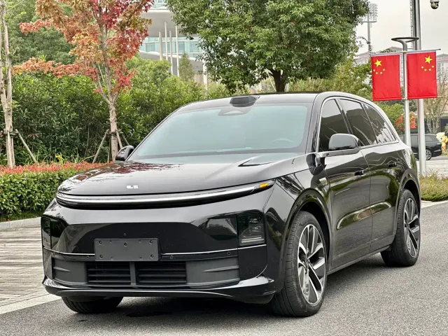 Фотография автомобиля — Li Auto L6