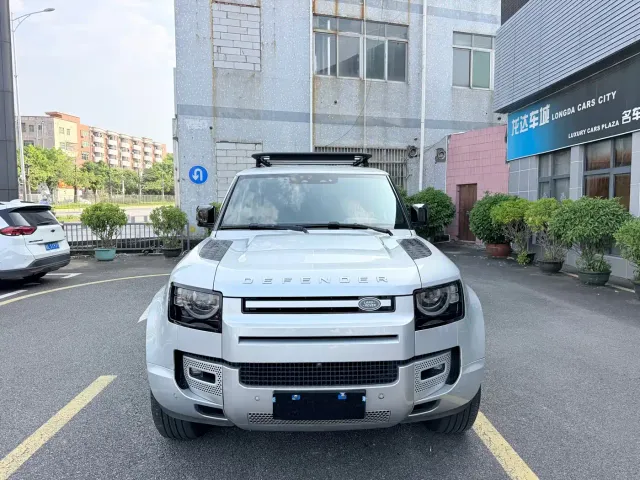 Land Rover Defender — Фото автомобиля 2