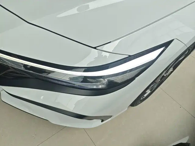 Hyundai Elantra — Фото автомобиля 23