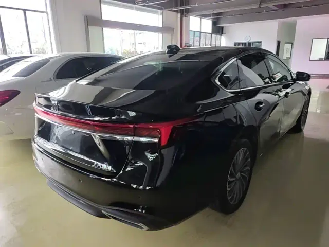 Buick LaCrosse — Фото автомобиля 6