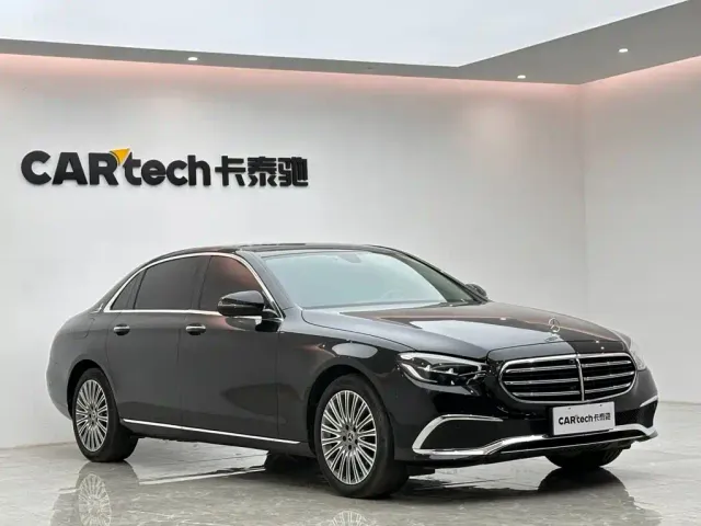 Mercedes-Benz E-Class — Фото автомобиля 6