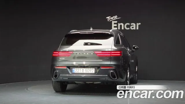 Genesis GV70 — Фото автомобиля 4