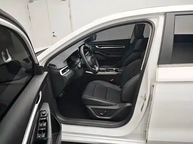 Geely Emgrand — Фото автомобиля 13