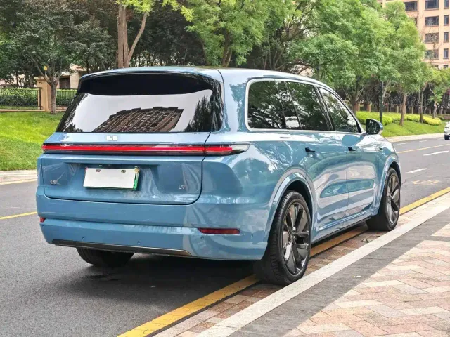 Li Auto Li Xiang L9 2022 Max — Фото автомобиля 3