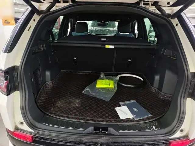 Land Rover Discovery Sport — Фото автомобиля 18