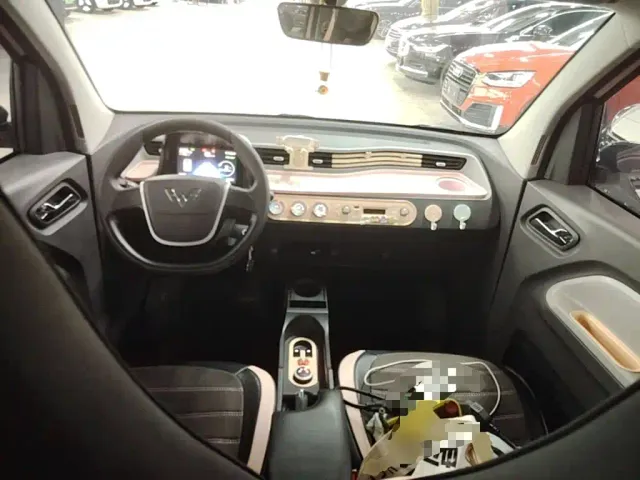 Wuling Hongguang Mini EV — Фото автомобиля 9