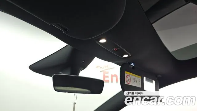 Tesla Model Y — Фото автомобиля 24