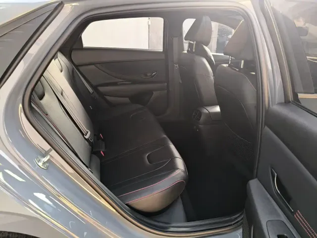 Hyundai Elantra — Фото автомобиля 11