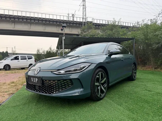 Фотография автомобиля — Volkswagen Lamando