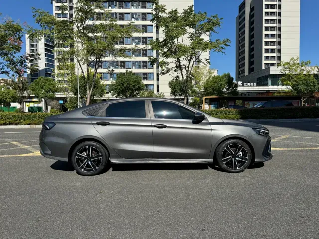Geely Binrui — Фото автомобиля 10